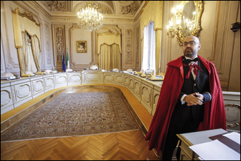 La Corte che fa il legislatore