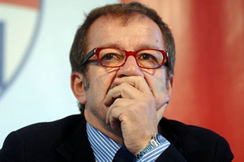 Ed ora Maroni sentitamente ringrazia
