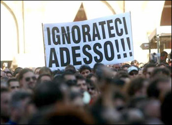 Contro il cancro dell'antipolitica