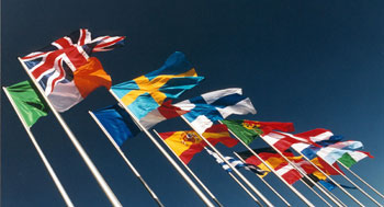 Il complotto, la sovranità, l’Europa