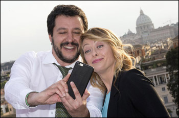 Selfie ed endorsement per il nemico