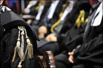 Partito dei Magistrati: tra miti e mitomani