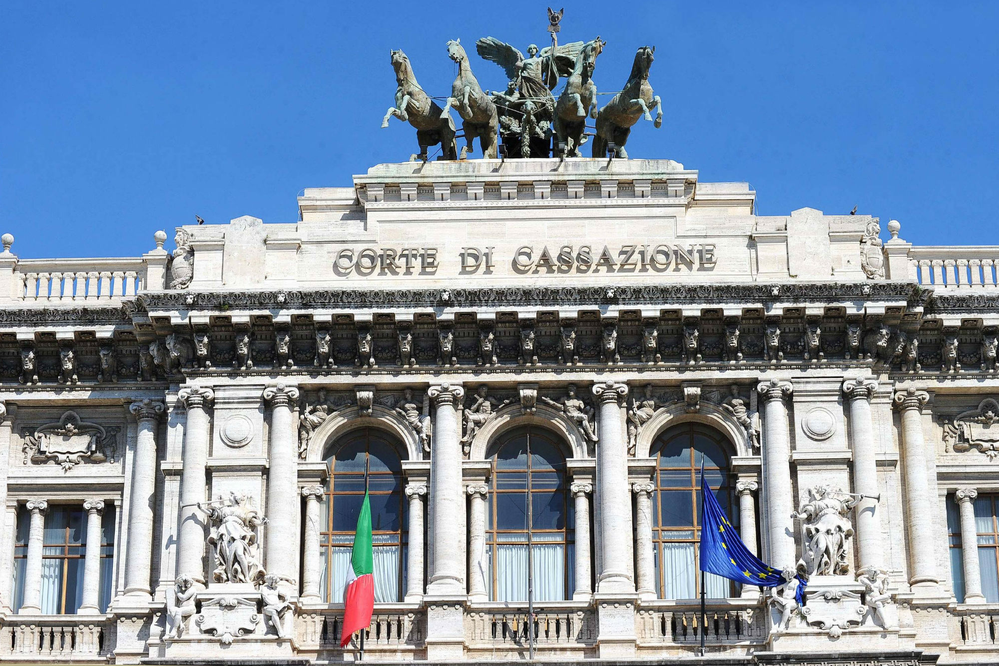 La Cassazione: "I migranti devono conformarsi ai nostri valori"