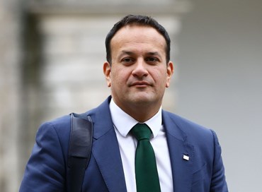 L’Irlanda cambia volto, indiano gay candidato premier