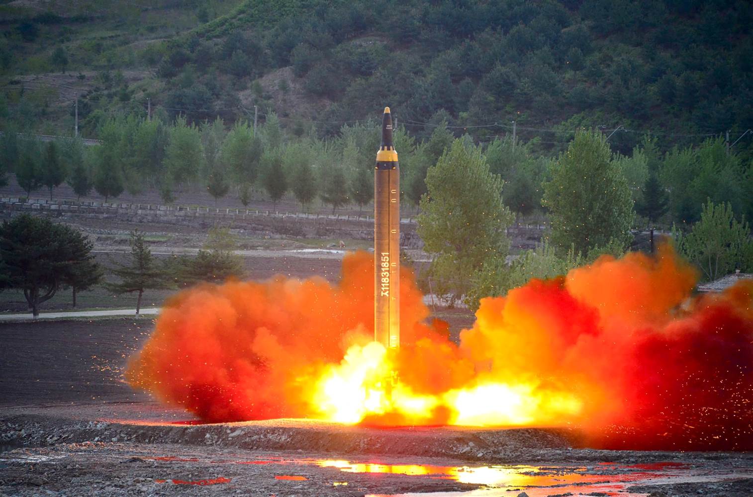  Corea del Nord: approvata produzione missile KN-15