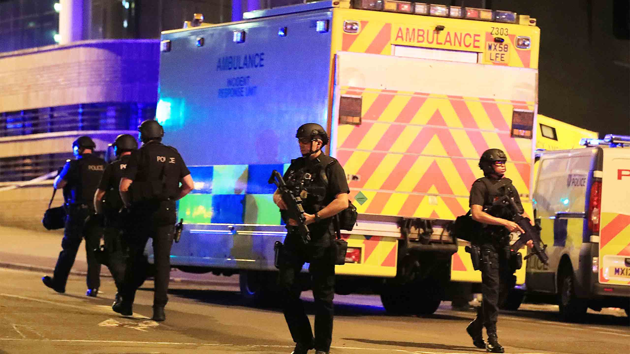 Kamikaze a Manchester: almeno 22 morti e 59 feriti