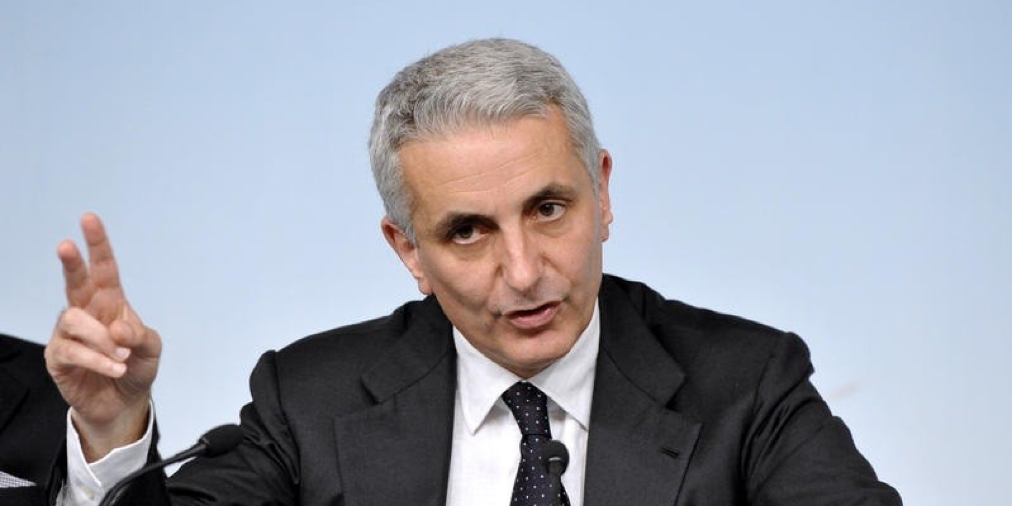 Quagliariello: “Berlusconi ricostruisca il centrodestra”