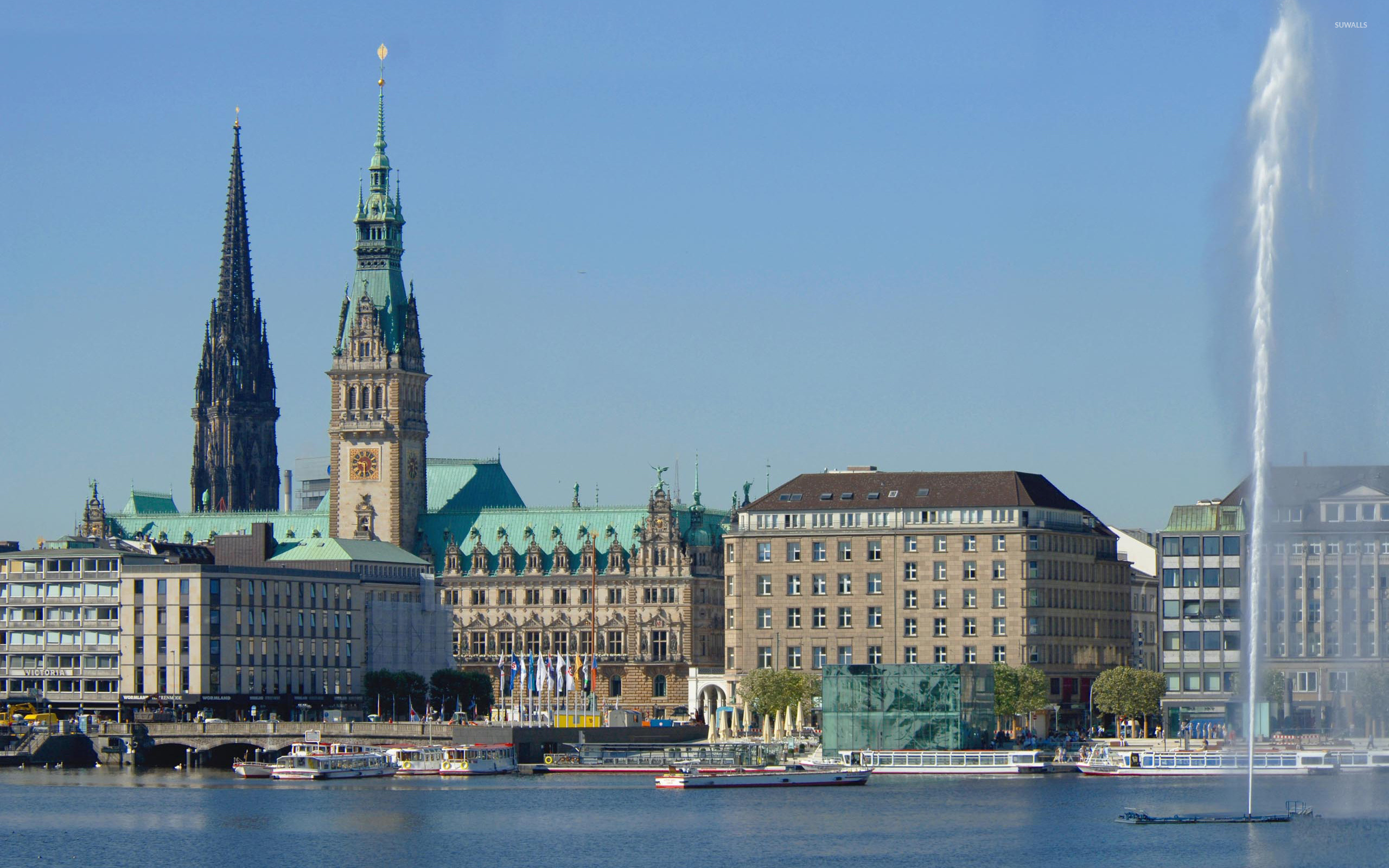 La Germania confisca le case per alloggiare i migranti 