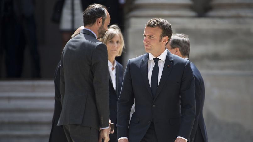 Affari e politica, il governo francese sotto accusa