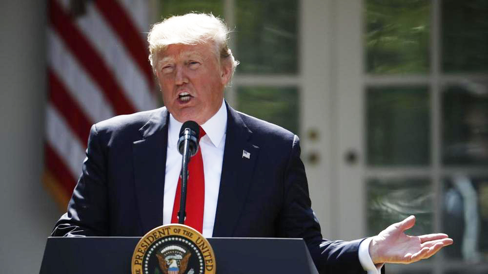 Trump dice no agli accordi di Parigi sul clima