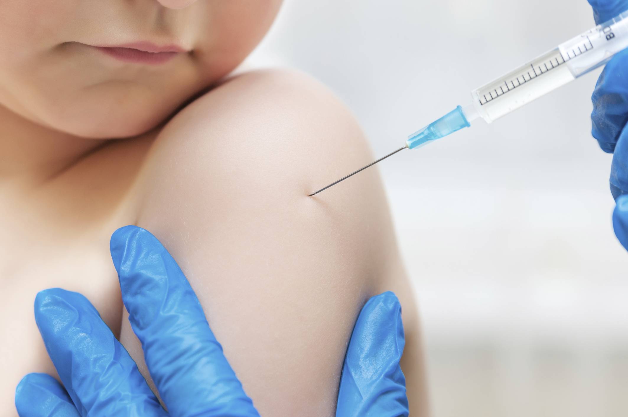 Obbligo vaccini a scuola, possibile l’autocertificazione