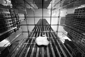 Guida in sicurezza: Apple si rinnova