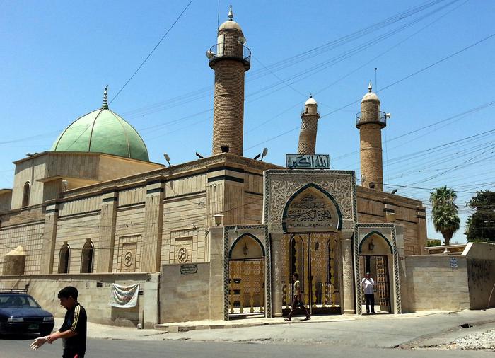 l’Isis distrugge la moschea di Mosul