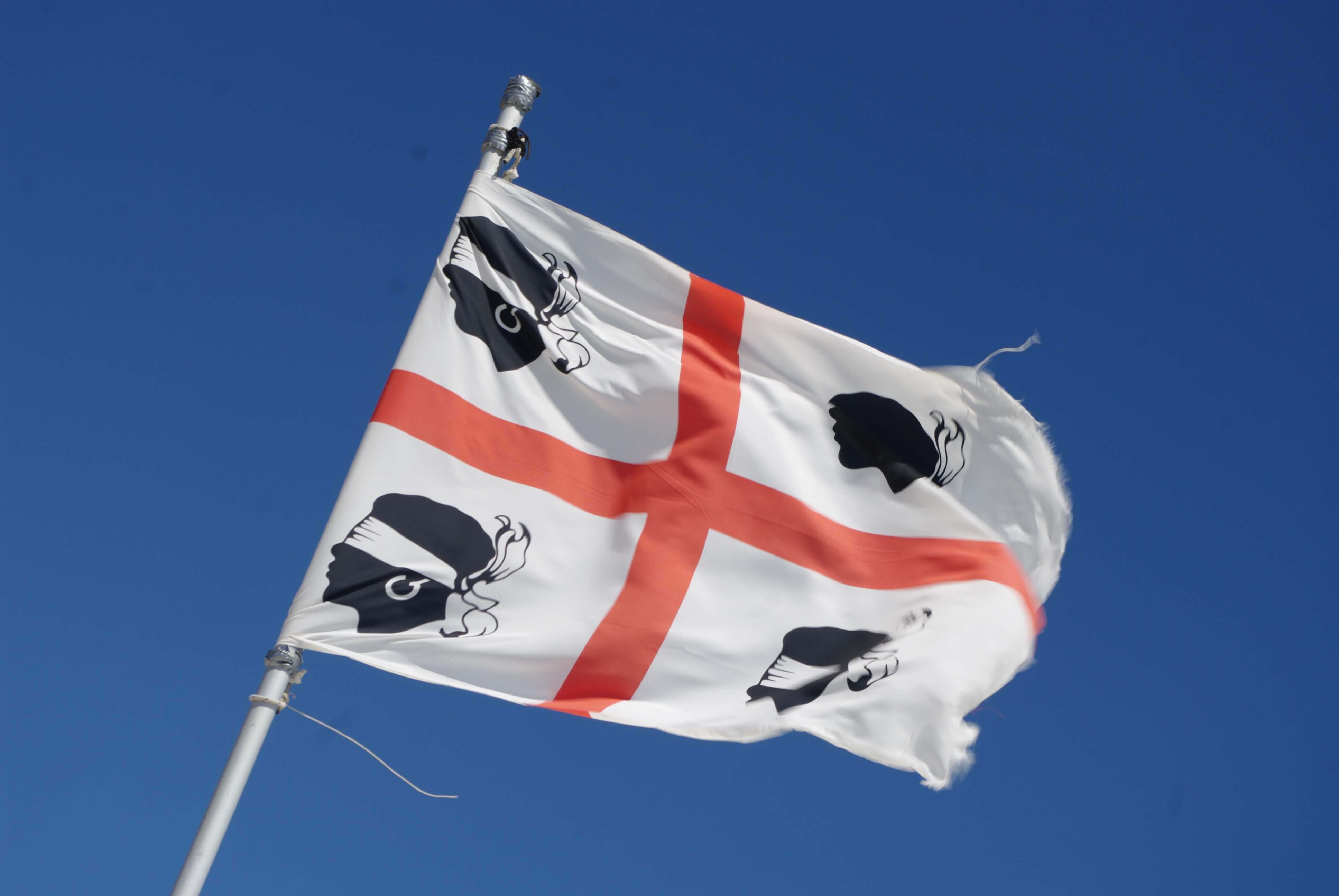 Centrodestra pigliatutto in Sardegna