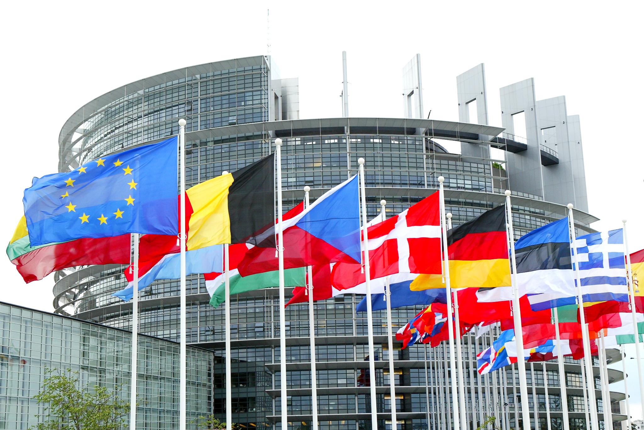 Più trasparenza in Ue, stretta su fisco multinazionali