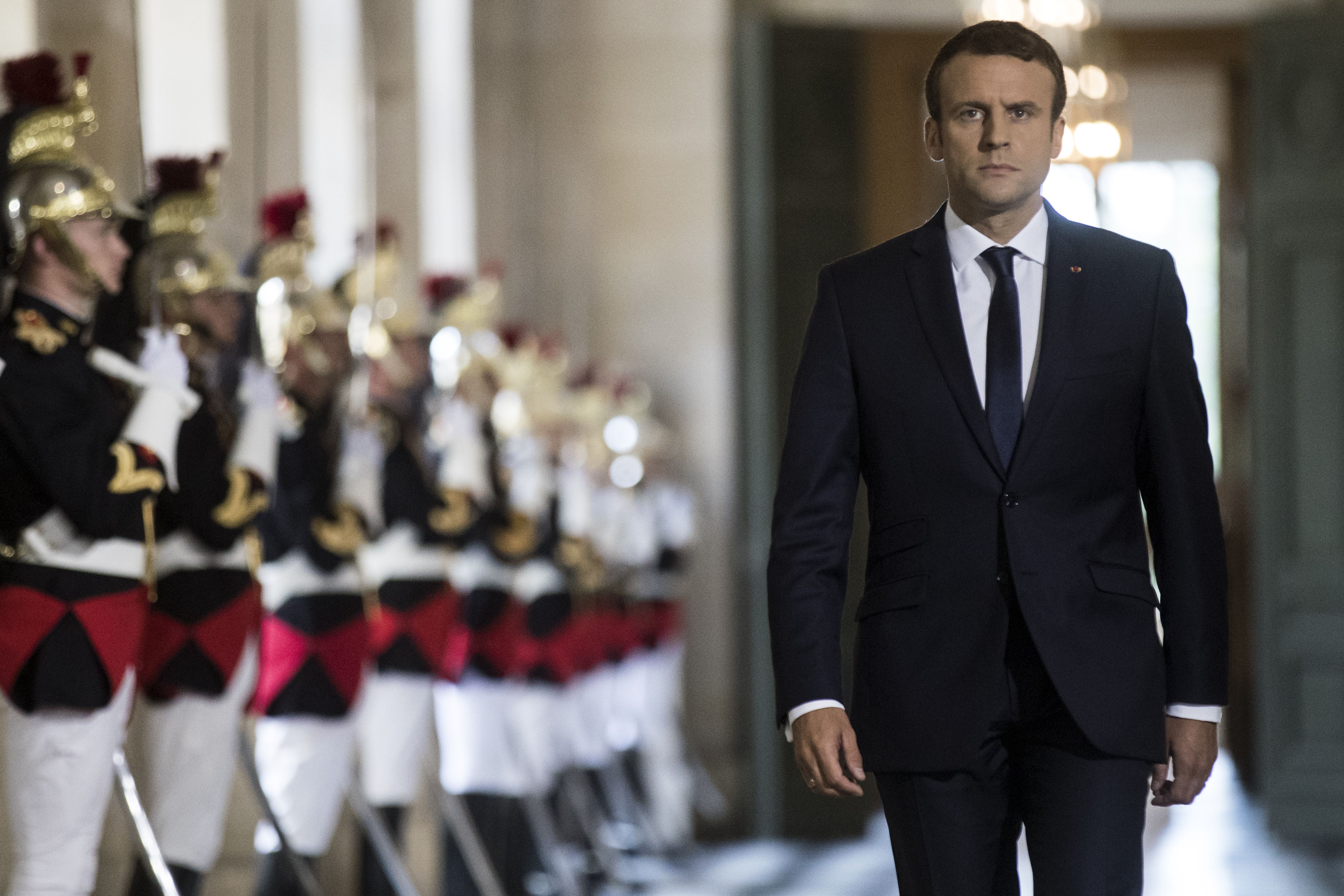 Macron: Immigration “En Marche!”