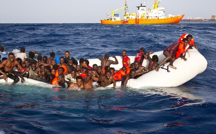 l’Austria: bloccare i trasferimenti da Lampedusa