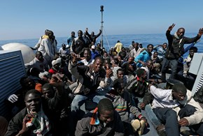 Migranti, interessi libici e pazienza italiana