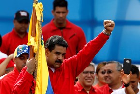 Maduro e i fans, “dura minga”