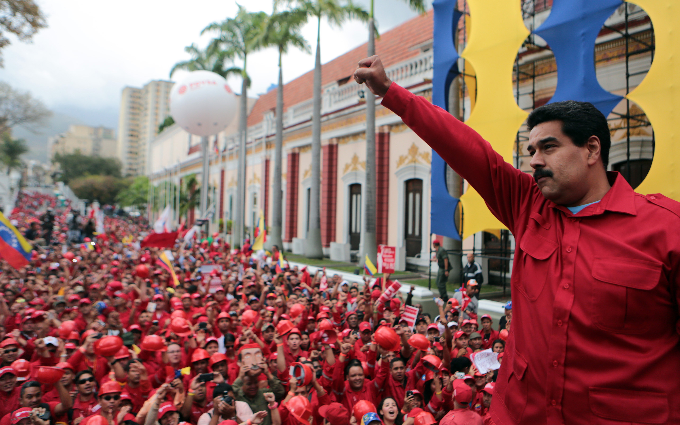 Venezuela: Maduro sfida il mondo e l’opposizione