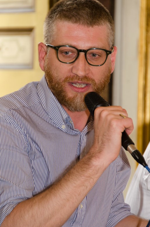 Giuli: “I giovani di oggi? Frenati dall’infantilismo dei figli del ’68”