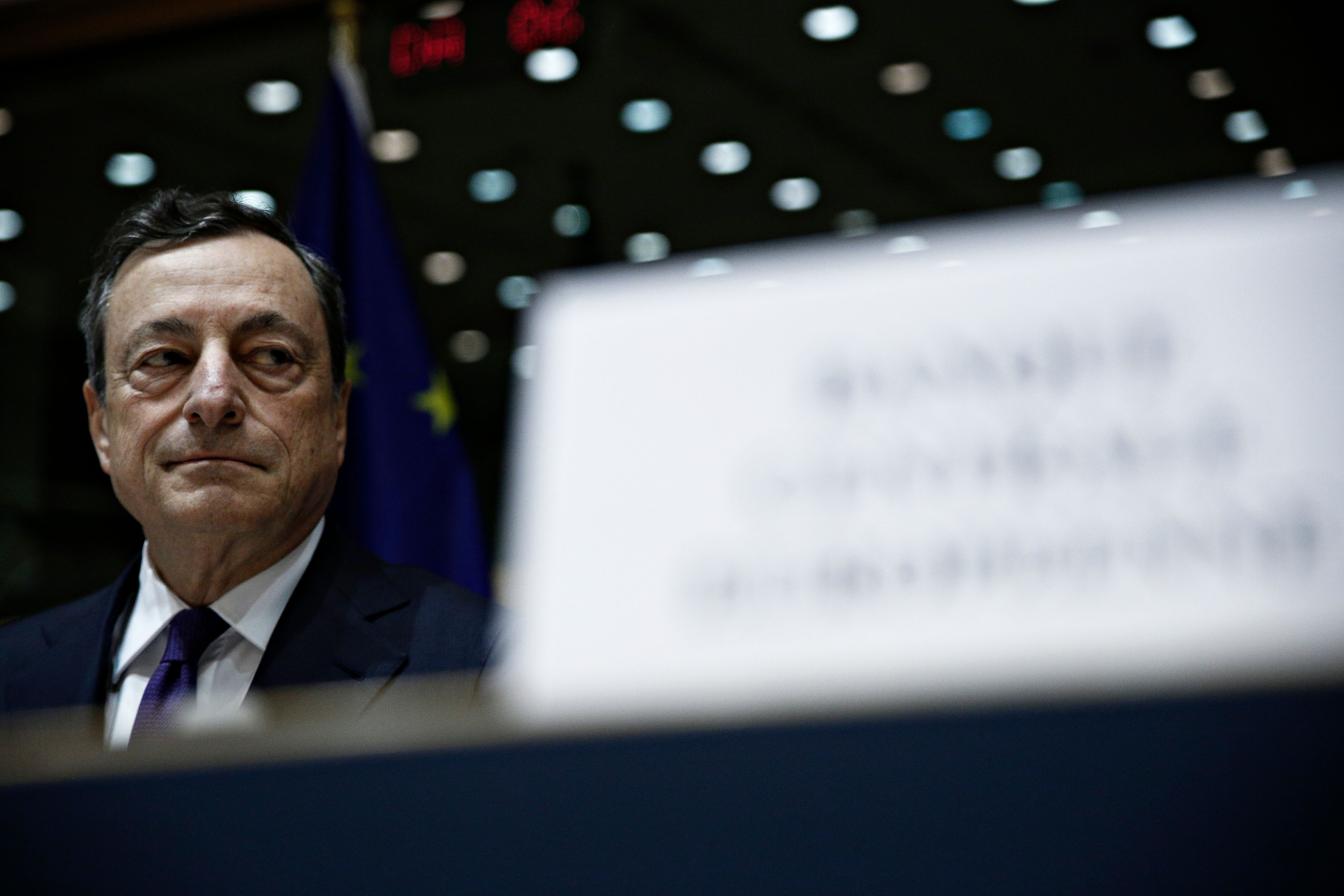 Politica espansiva Bce, poche tasse e meno spesa in Italia