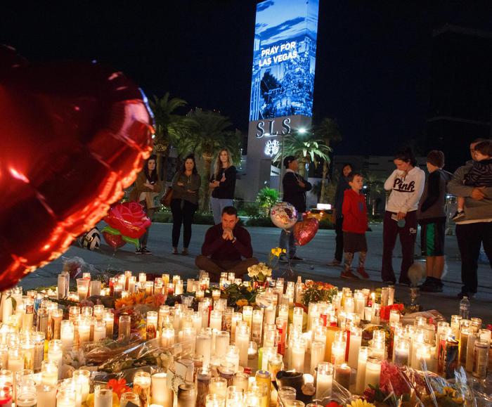 Strage a Las Vegas, Polizia: “Il killer ha sparato per 11 minuti”