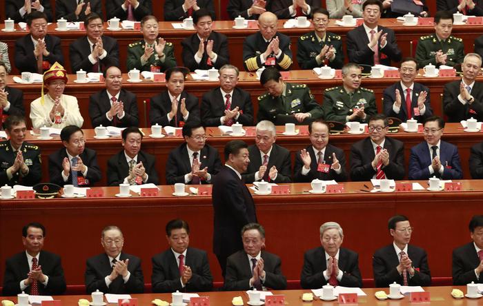 Xi Jinping: “Cina sempre aperta agli investitori stranieri”