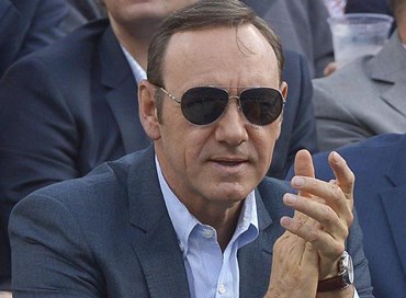 Spacey accusato di molestie fa coming out