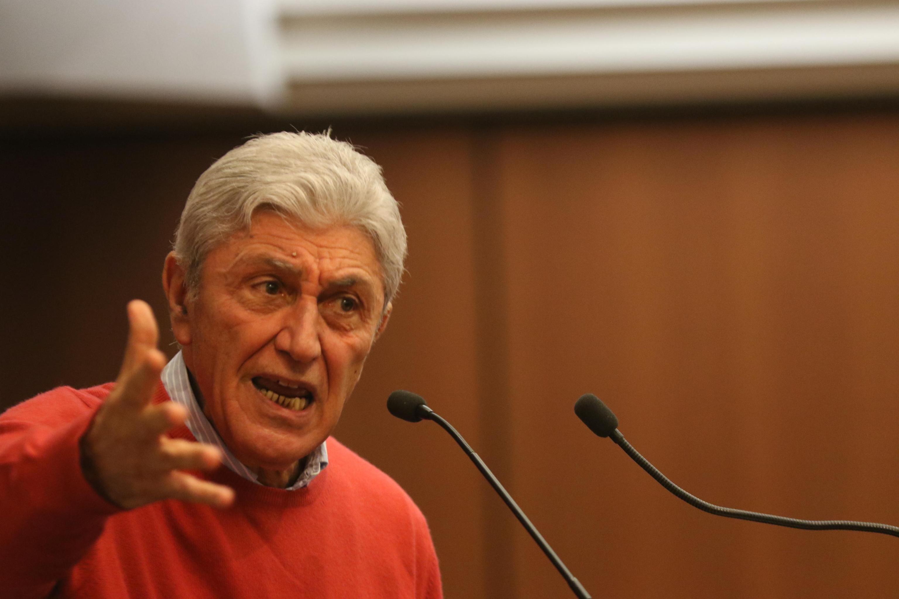 Bassolino si chiama fuori dal Pd