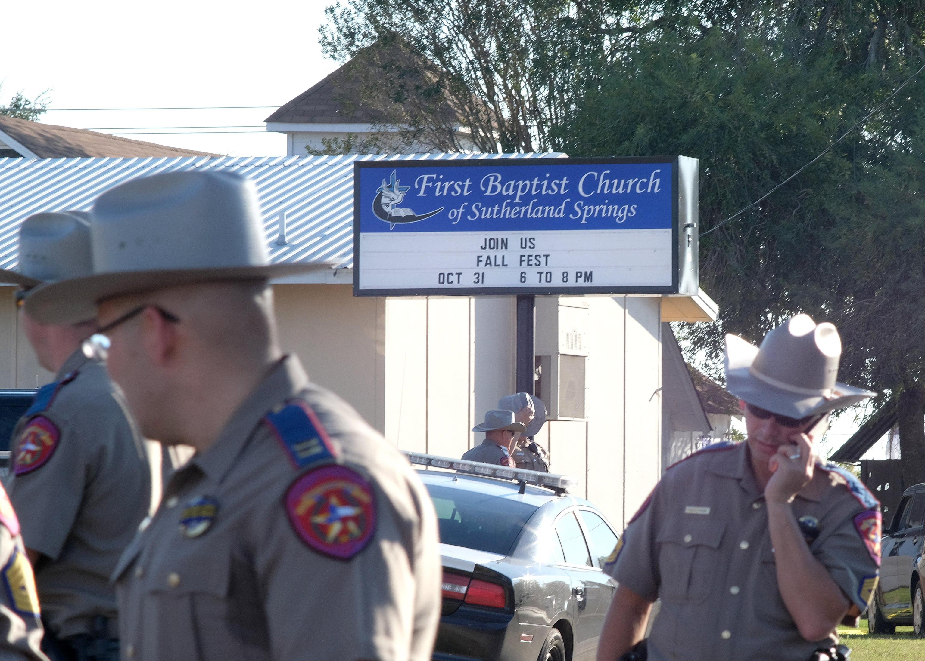 Texas, strage in chiesa: 26 morti