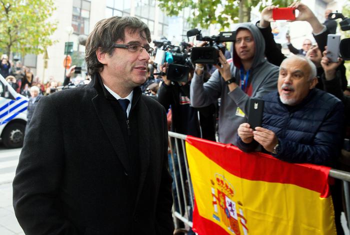 Puigdemont libero, ma non può lasciare il Belgio