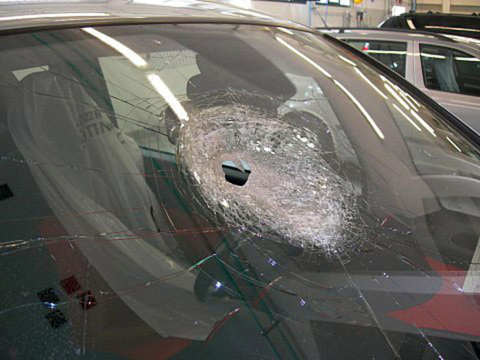 Sassi dal cavalcavia, arrestati due 17enni nel messinese