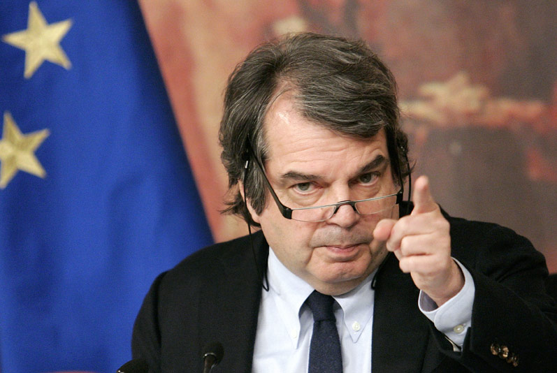 Brunetta: “La Ue sbugiarda Gentiloni e Padoan”