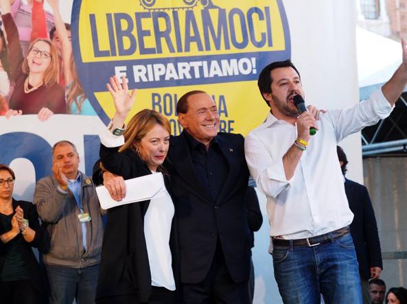Sondaggio Ixè: cresce il centrodestra, cala il Pd, M5s primo partito