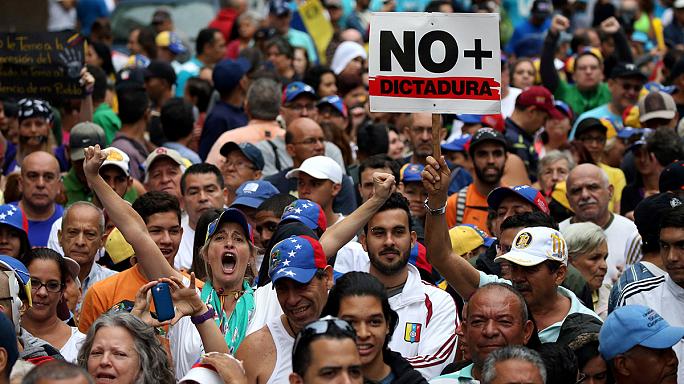 Venezuela, l’opposizione: “Elezioni fraudolente”