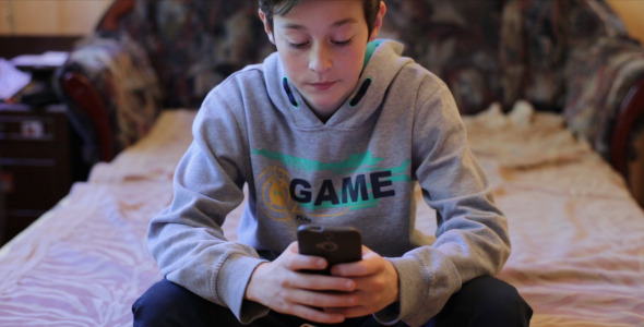 Allarme sonno per i giovani: colpa (anche) di smartphone e social