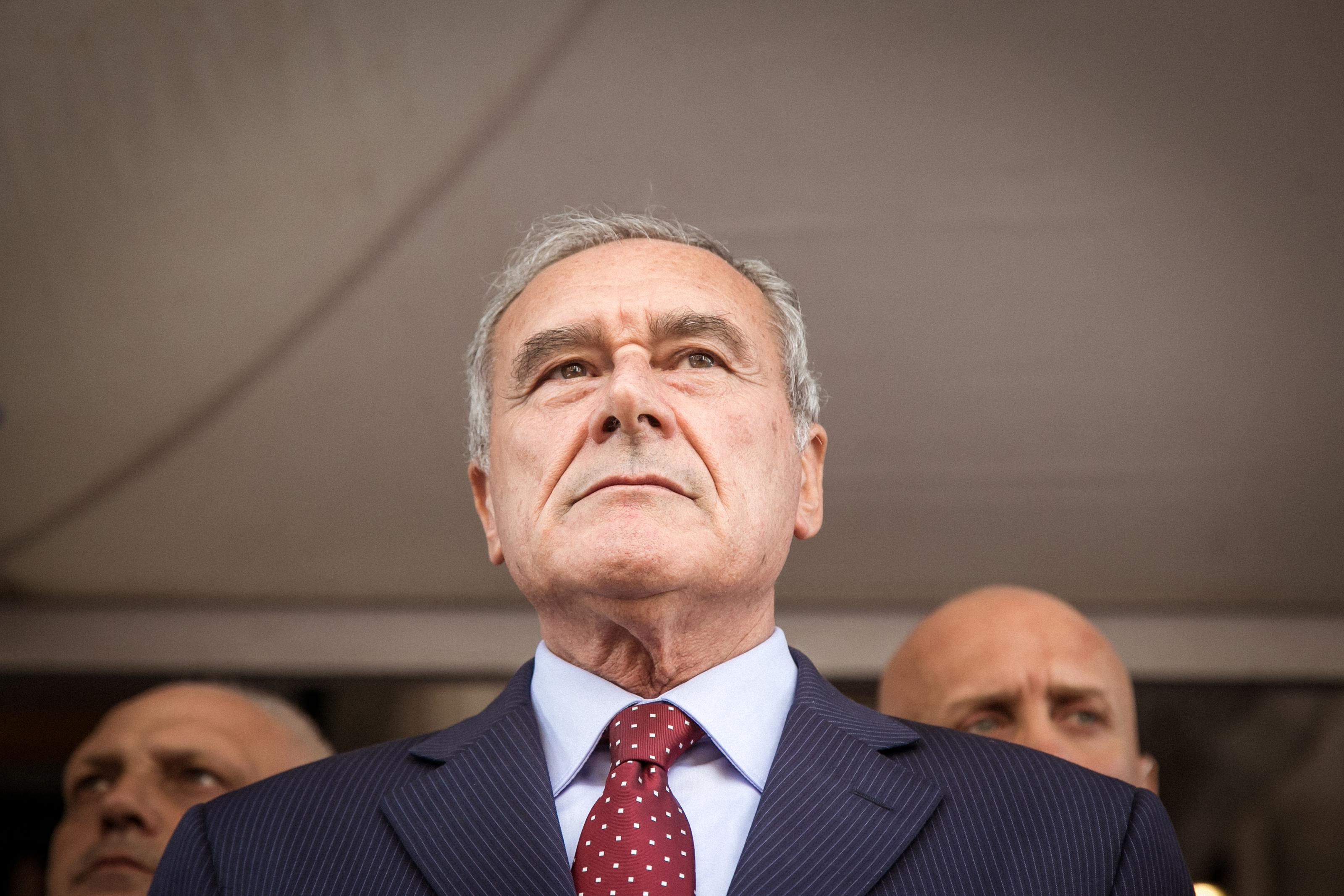 Per la sinistra è “Grasso che cola”