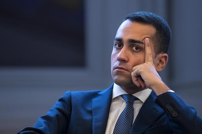 Di Maio: “Voterei per uscire dall’euro”