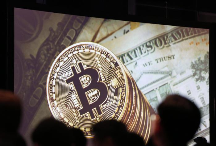 Il creatore di Bitcoin tra i 50 uomini più ricchi al mondo