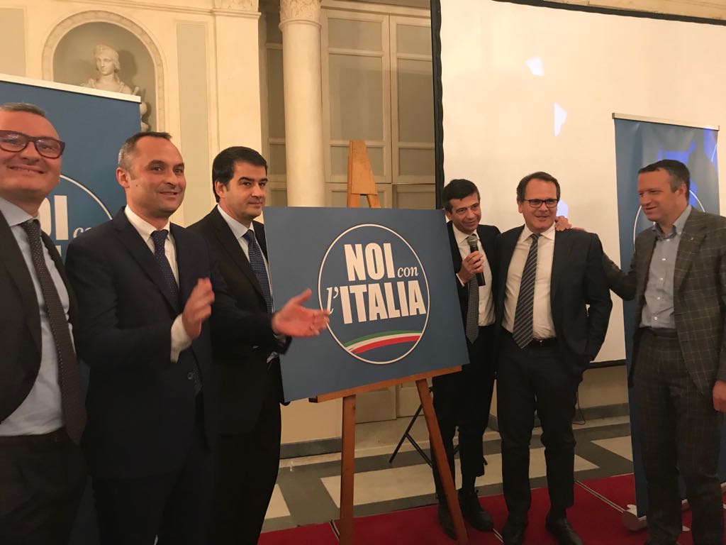 “Noi con l’Italia”: il centrodestra va a quattro gambe