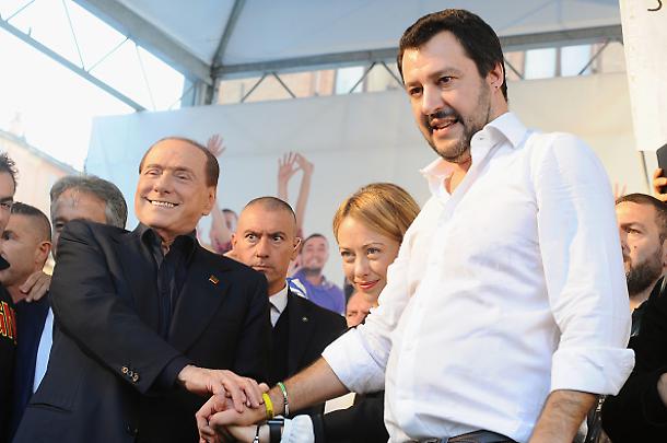 Centrodestra, lunga telefonata tra Salvini e Silvio Berlusconi