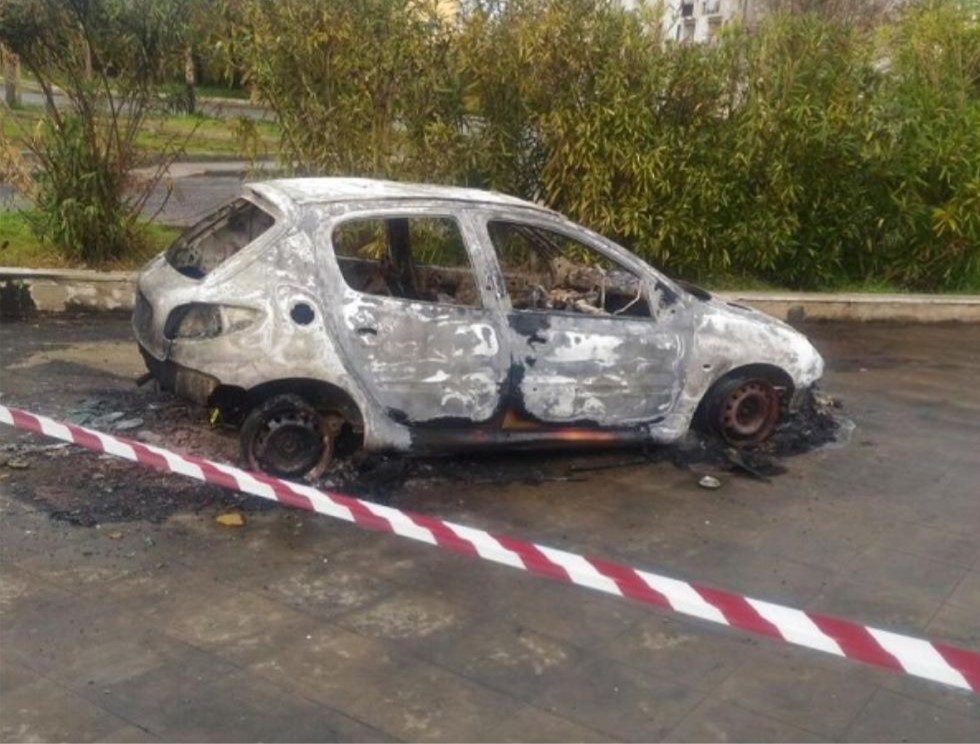 Villa San Giovanni: Un cadavere carbonizzato, trovato sotto un’auto