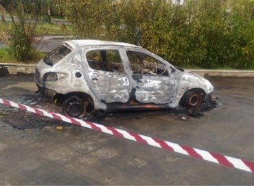 Villa San Giovanni: Un cadavere carbonizzato, trovato sotto un’auto