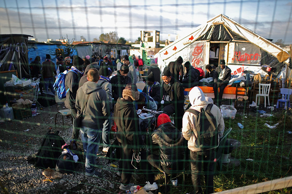 Crisi migratoria fuori controllo in Francia 