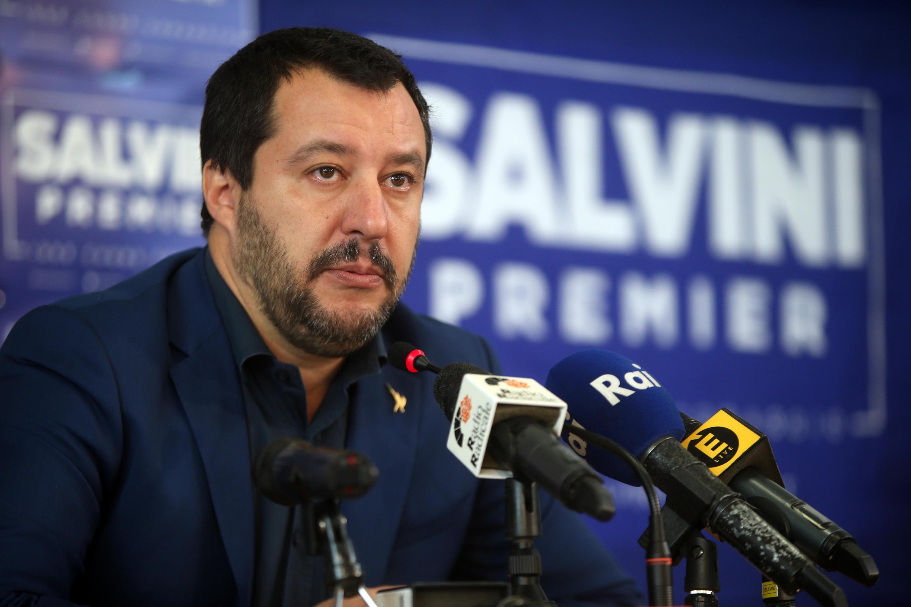 Salvini apre a Di Maio, attenzione al veto di Berlusconi