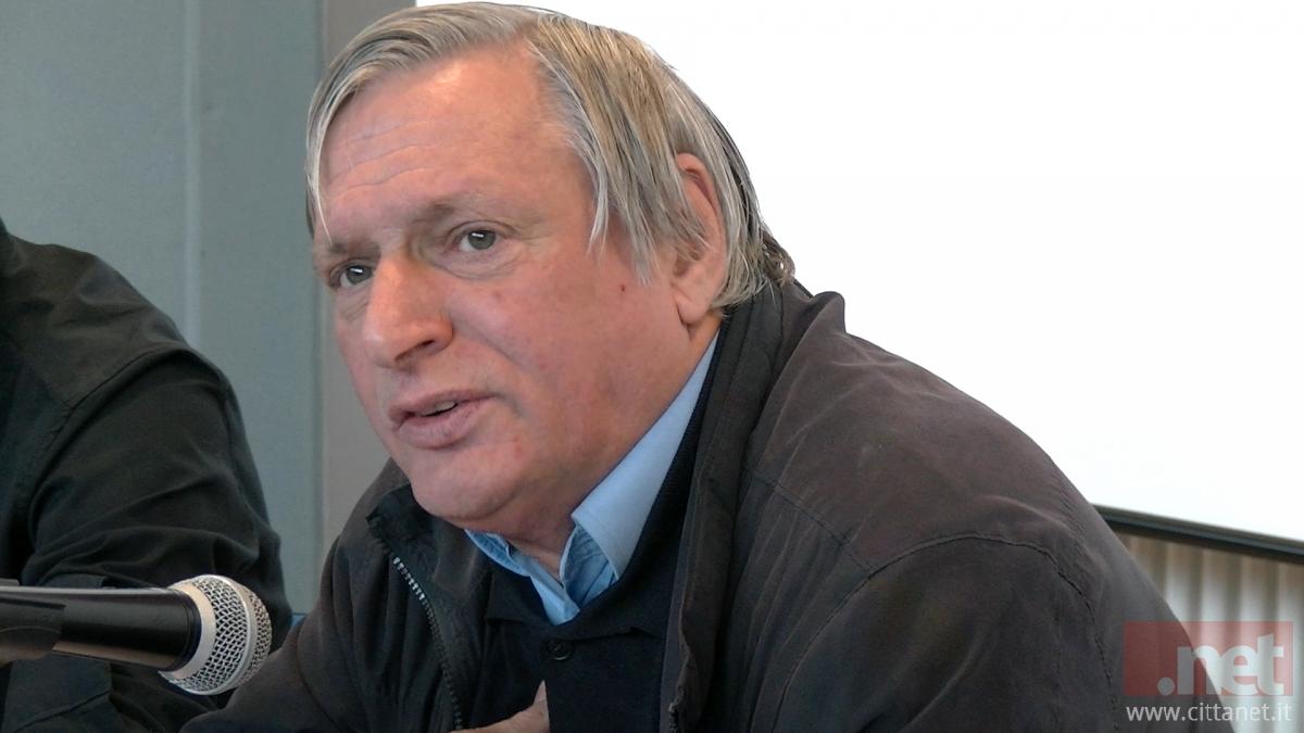 Don Luigi Ciotti parla del futuro negato ai giovani 