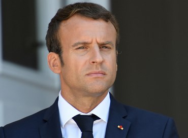 Macron medita un attacco alla Siria