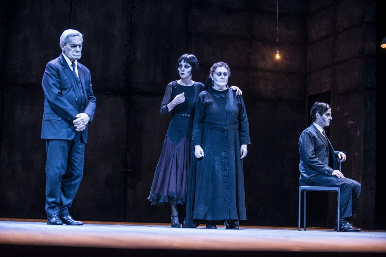 I “Sei personaggi” guidati da Eros Pagni al Teatro Argentina