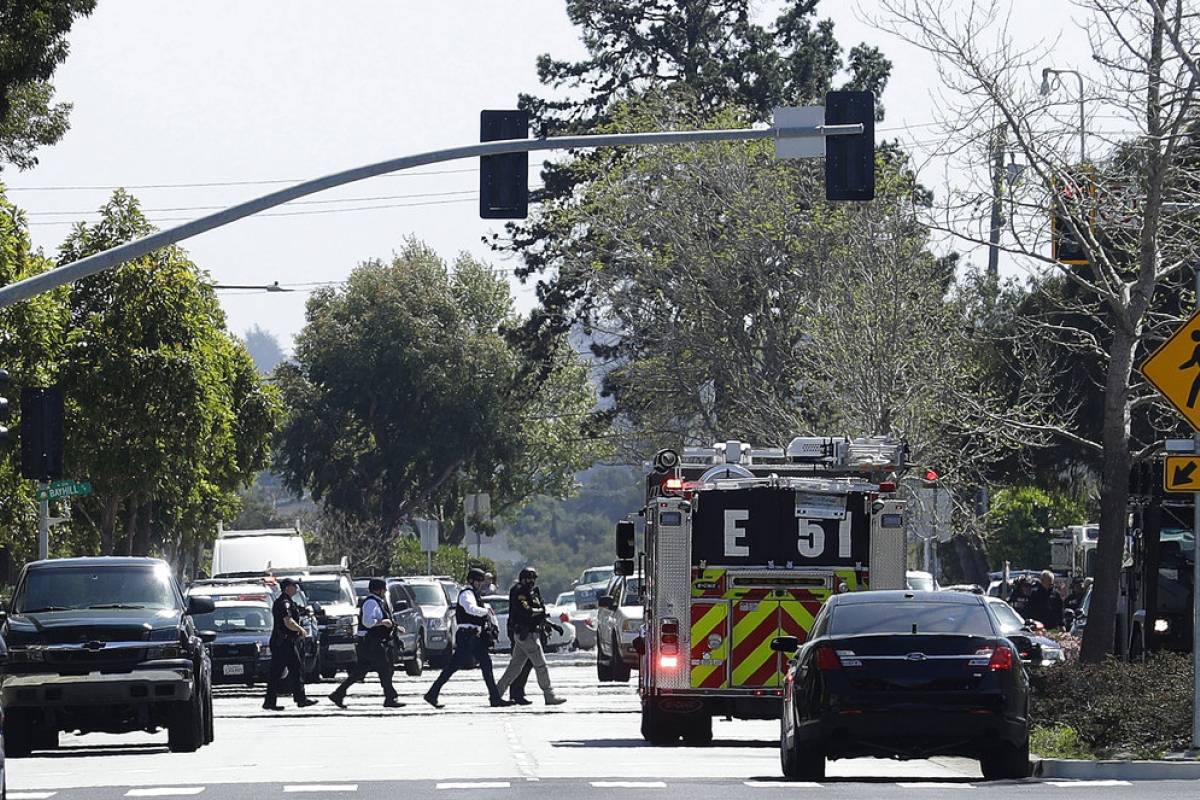 California, donna apre il fuoco nella sede di YouTube